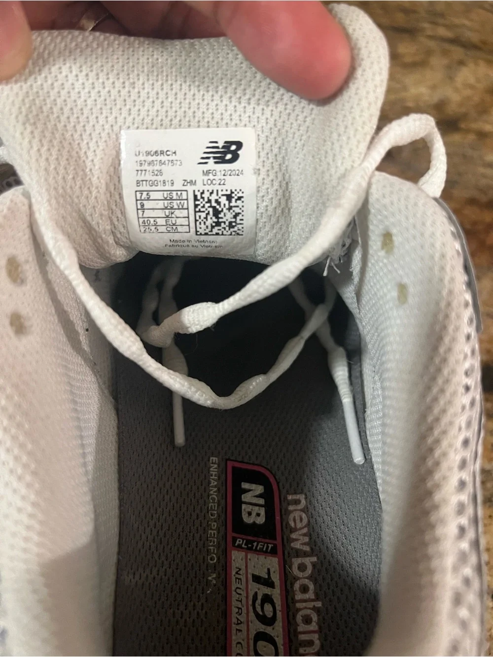New Balance Men’s White Mesh Running Sneakers with Gold & Pink Highlights